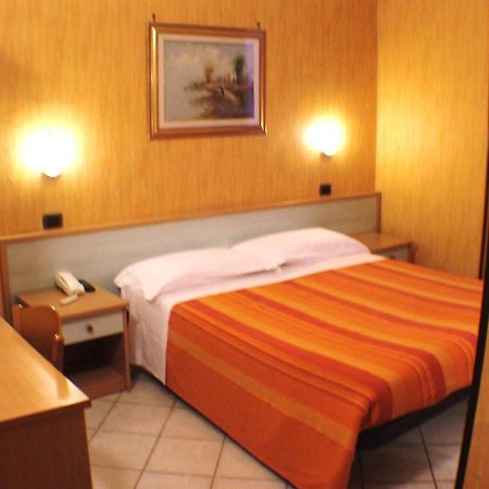 Hotel Isolabella Bussoleno Екстериор снимка