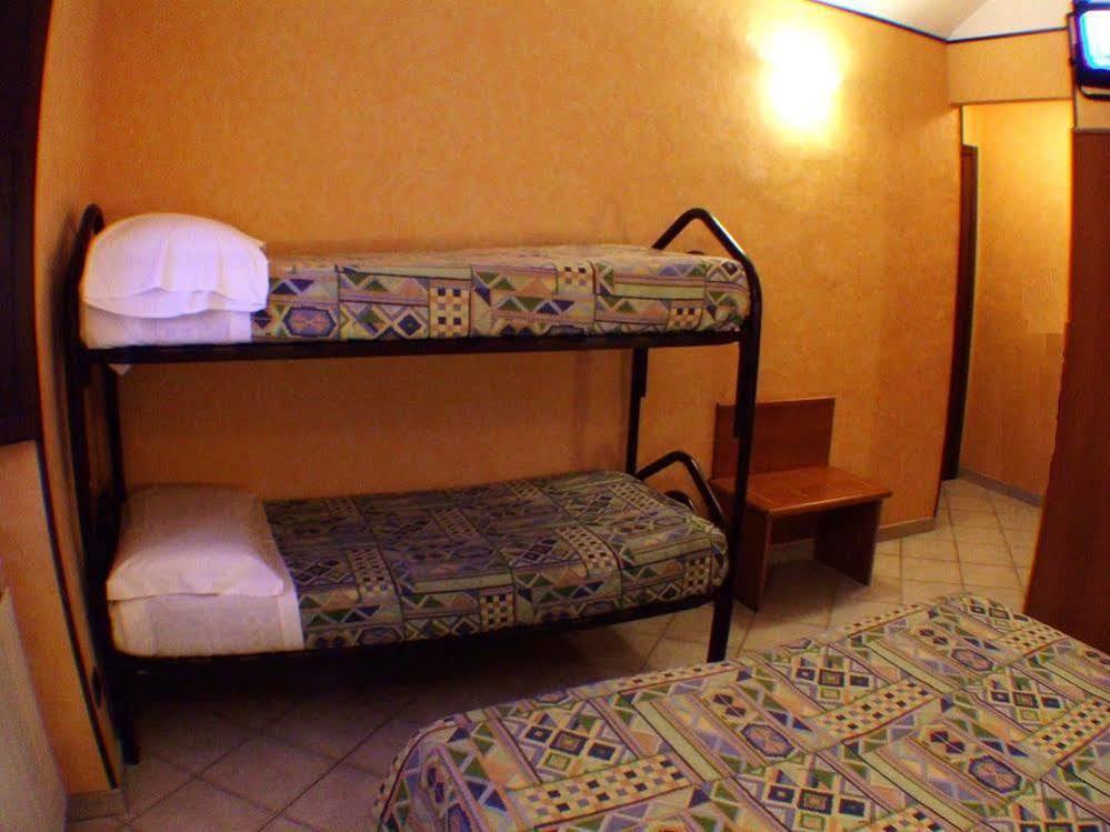 Hotel Isolabella Bussoleno Екстериор снимка