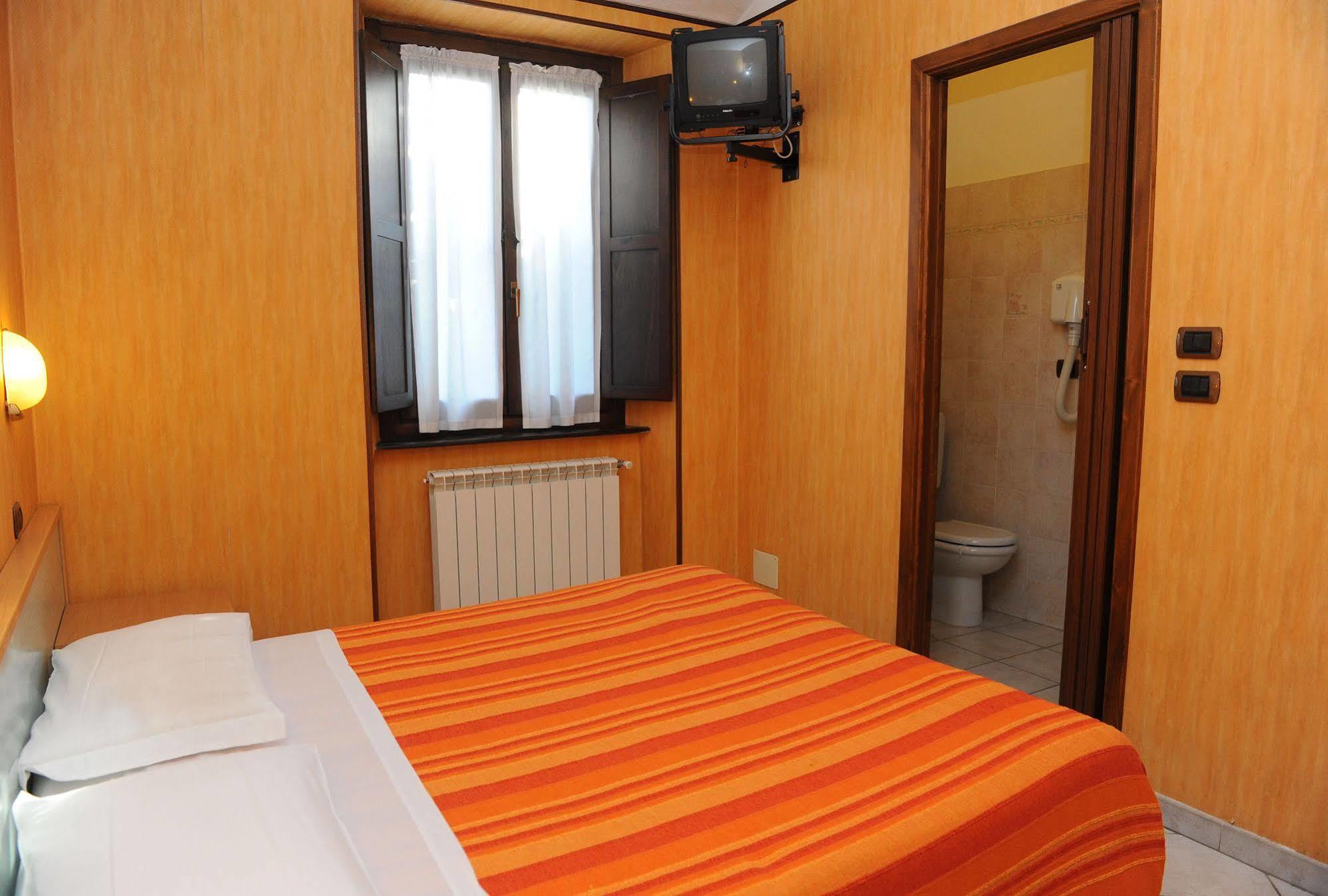 Hotel Isolabella Bussoleno Екстериор снимка